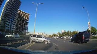 İstanbul'da 'makas' sonrası kaza kamerada