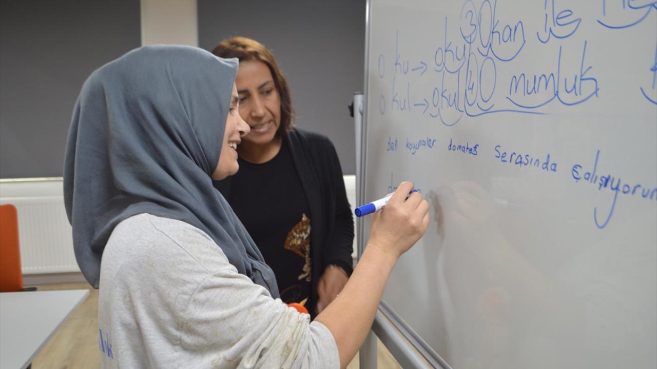 "Parmak basma devri de bitti, imza atabiliyorum"