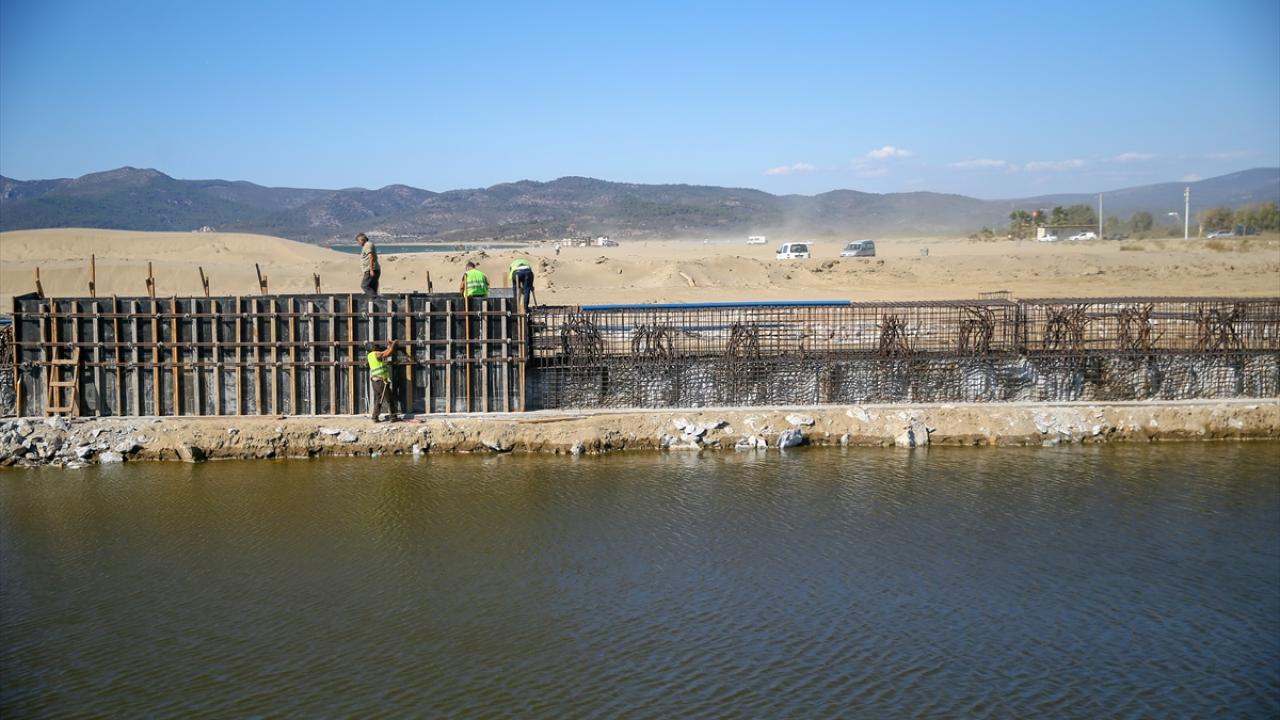 2500 yıl sonra Efes`e özel tekneyle yolculuk