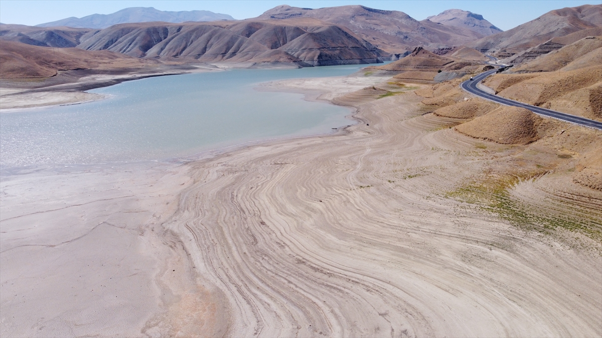 "Kayıklarımız, sandallarımız çamurun içinde kaldı"