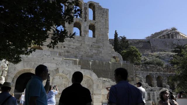 Yunanistan'ın Ekonomik Krizi Sırasında Akropolis'in Satılması Önerildiği İddia Edildi