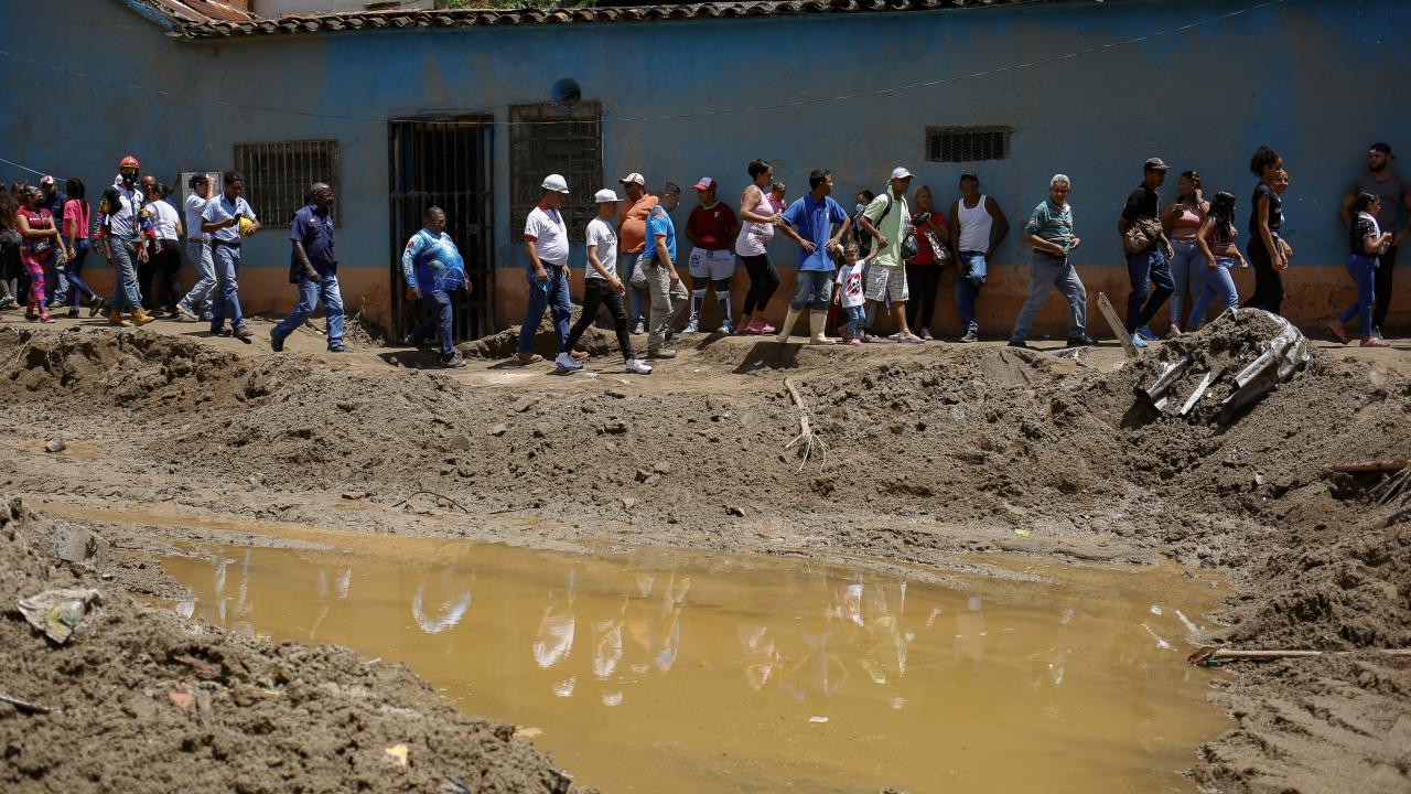 Son 2 haftada şiddetli yağışlarda 42 kişi ölmüştü