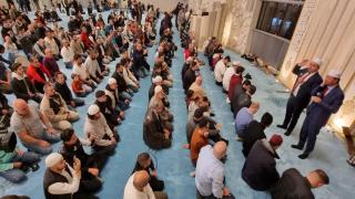 Dünyada Mevlid Kandili idrak edildi