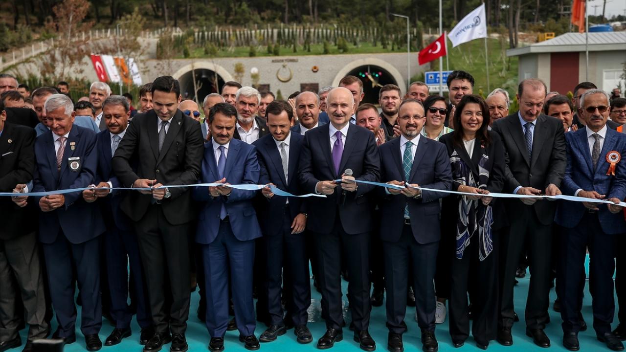 "Bölgede  bölünmüş yol standardına sahip olmayan ana güzergah bırakmadık"