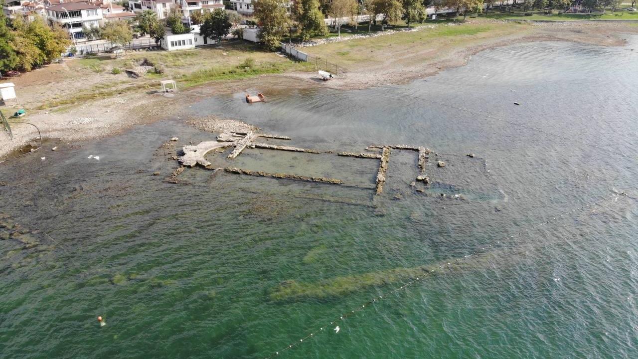 Türkiye`nin 5. büyük doğal gölünde 200 metre çekilme