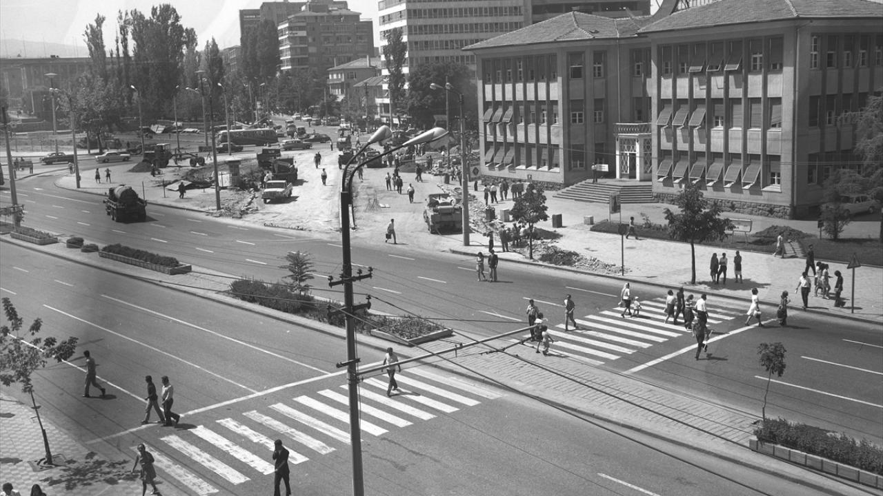 21 Ağustos 1972`de Kızılay Meydanı`ndan genel görünüm. (Arşiv)
