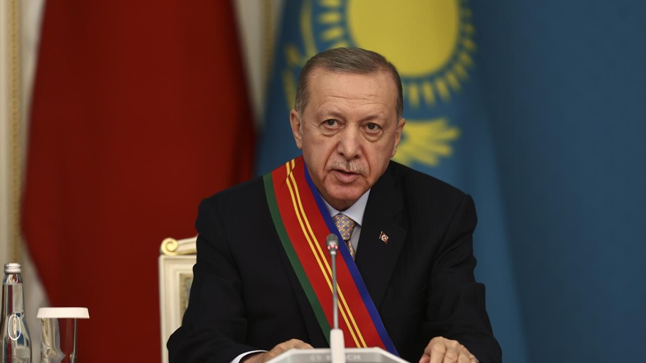 "Türk dünyası olarak yakın dayanışmamızı güçlendirmeliyiz"