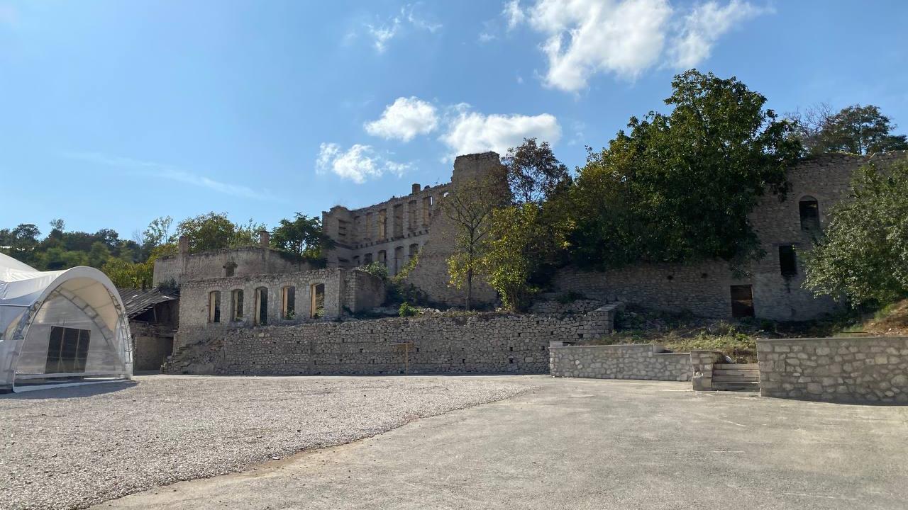 Bir yanda Tarih Bir Yanda Şantiye