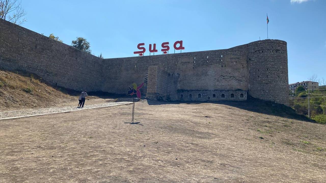 Şuşa Kalesi ve Harı Bülbül