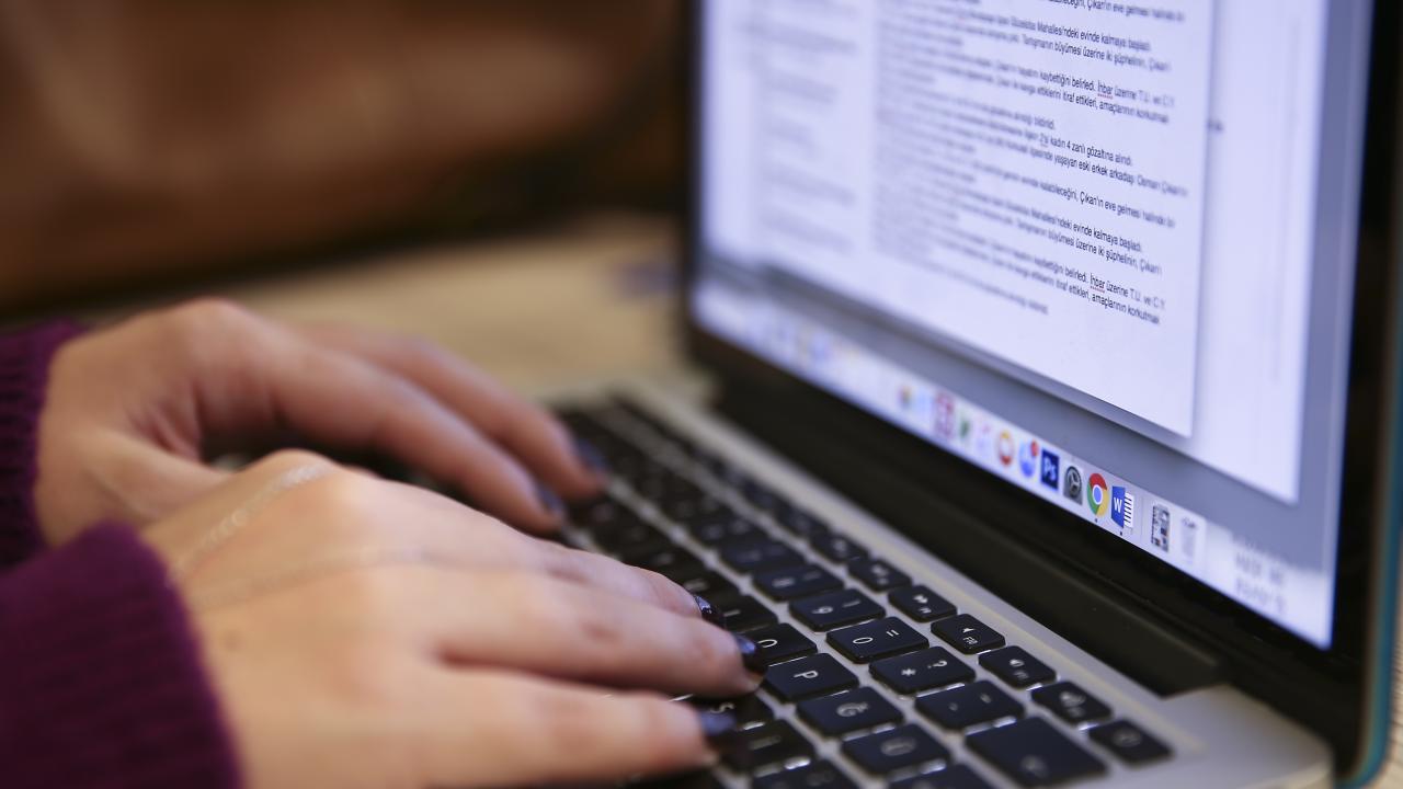 İnternet haber sitesinde çalışanlar basın mensubu olacak