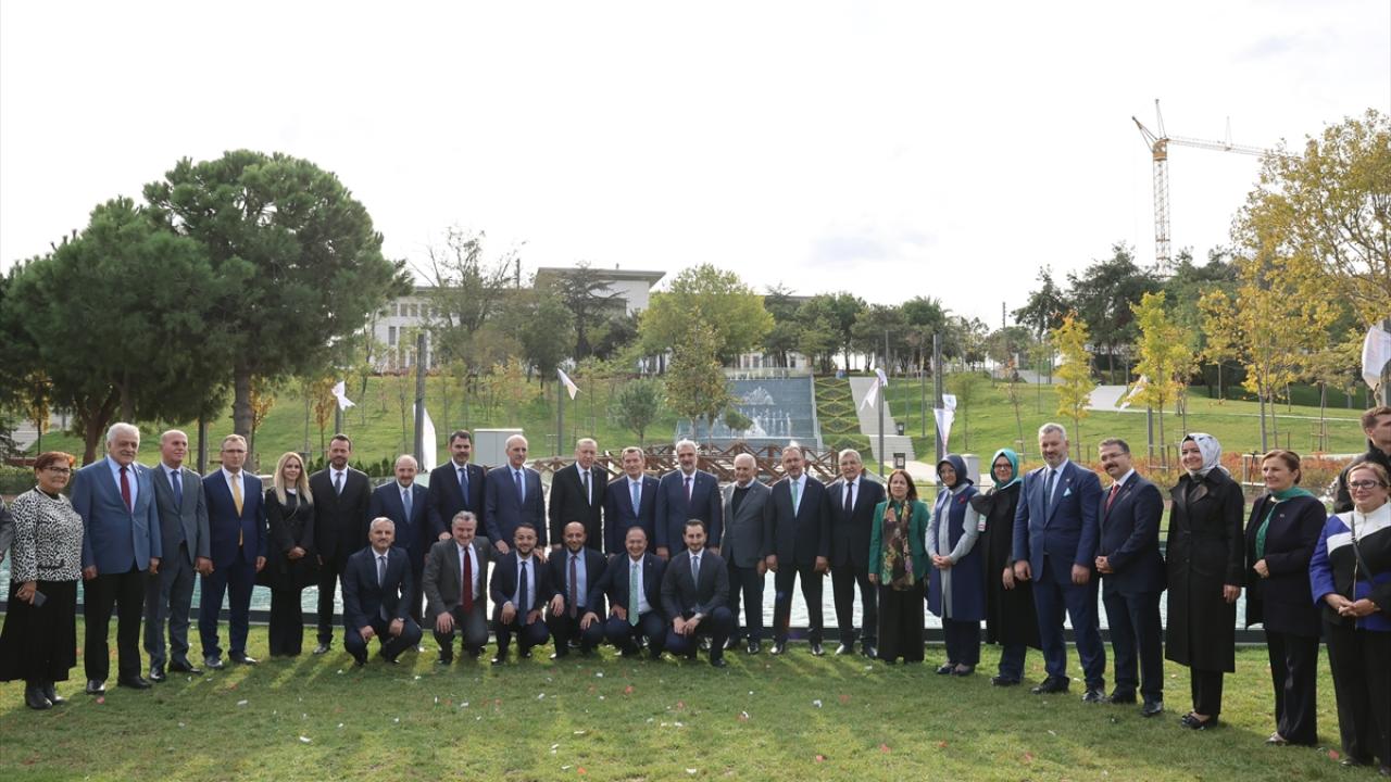 "Bilesiniz ki yarın da şu anki sıkıntıları aşacağız"