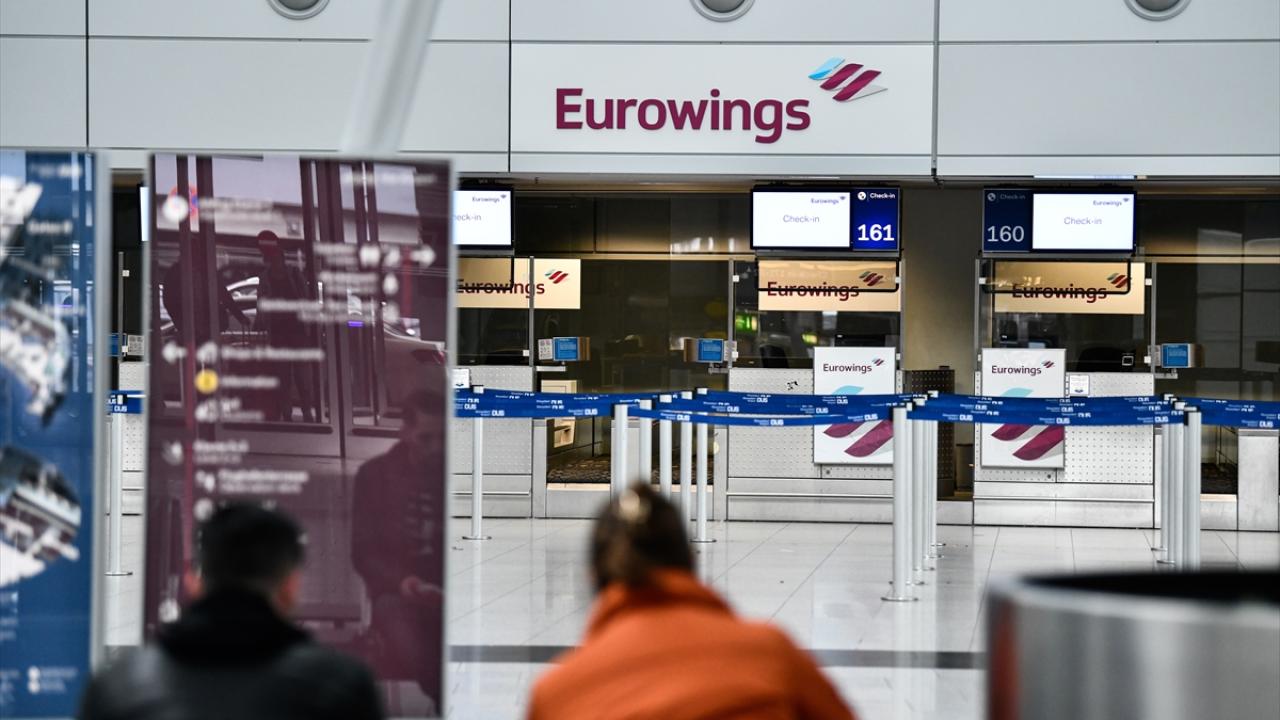 6 Ekim`deki grev nedeniyle 250`den fazla uçuş iptal edilmişti