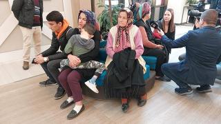 Yaralı madenci için umutlu bekleyiş sürüyor