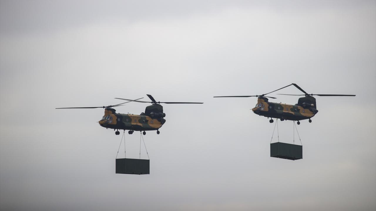 Uçan kale "Chinook" faaliyet alanında