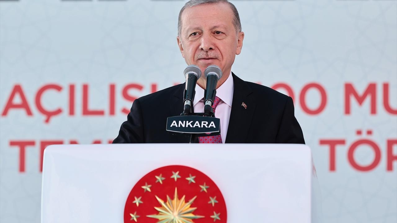 "Her samimiyetsiz işleri gibi bunu da ellerine yüzlerine bulaştırdılar"