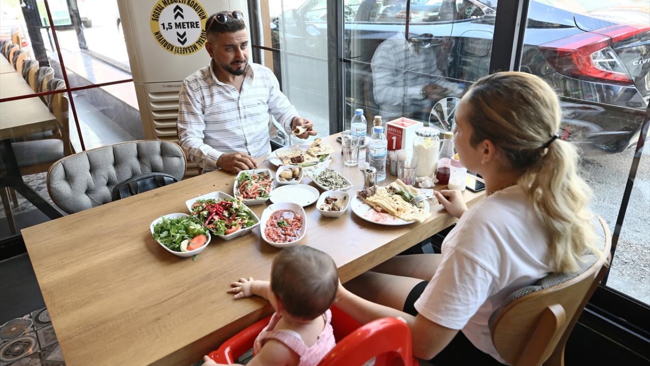 "Adana kebabı bir numara"