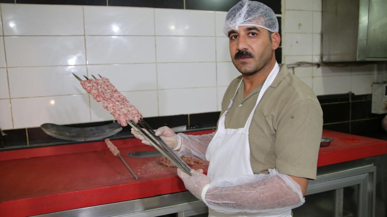 "Yiyen etin lezzetini çok güzel bir şekilde alıyor"