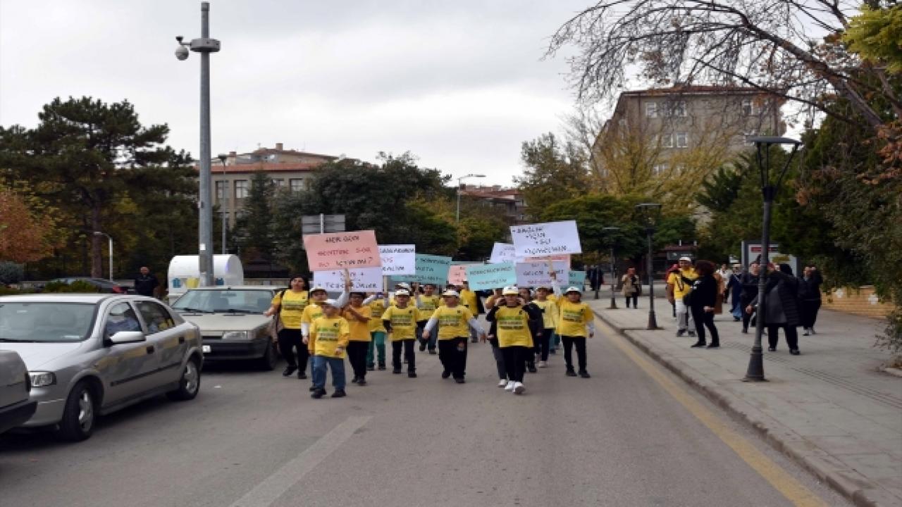 Kırıkkale'de ilkokul öğrencileri "Su İçme Alışkanlığı Kazandırma Etkinliği" düzenledi