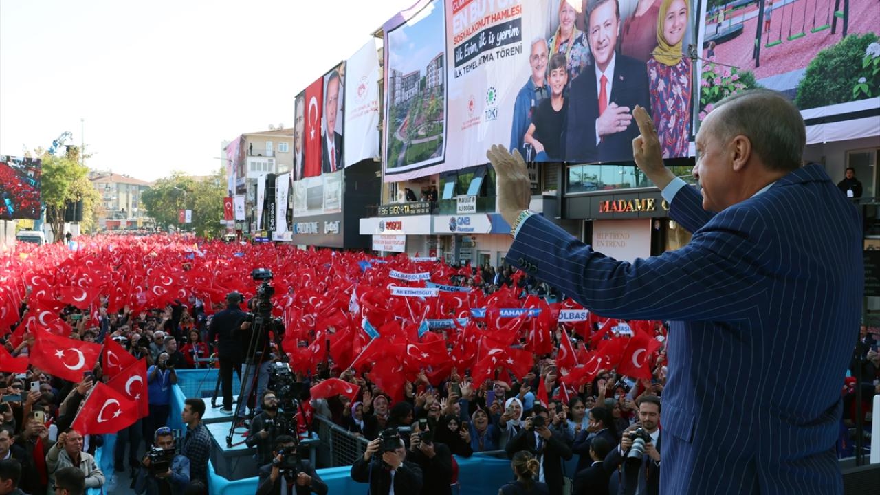 Şehirlerimizi sadece konutları ile değil maziden atiye tüm zenginliğini tüm birikimini koruyarak geliştiriyoruz