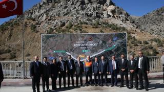 Bakan Karaismailoğlu, Bitlis Çayı Viyadüğü Kaynak Töreni'ne katıldı
