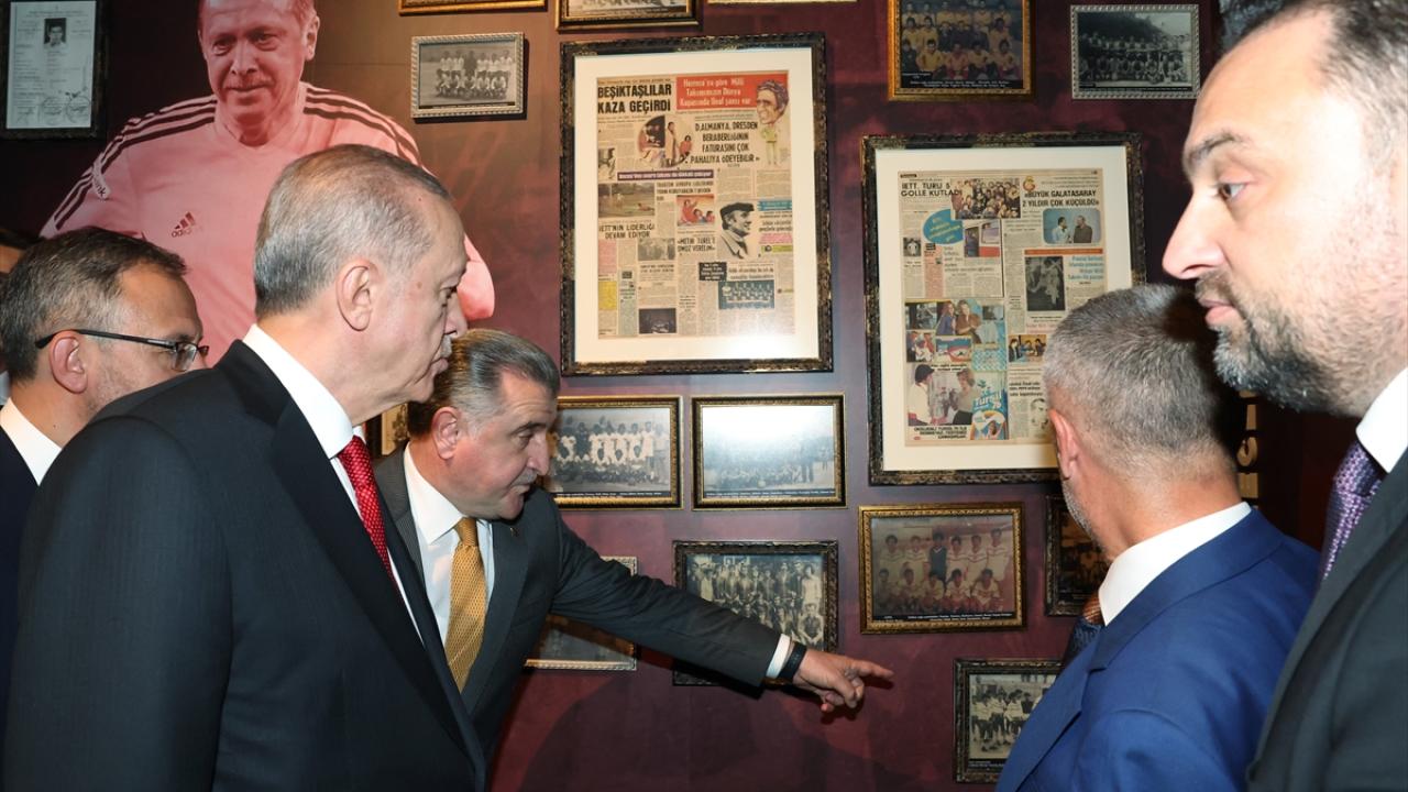 "Mazisi 60 yılı aşan bu futbol aşkımızdan geriye ne kaldı derseniz..."