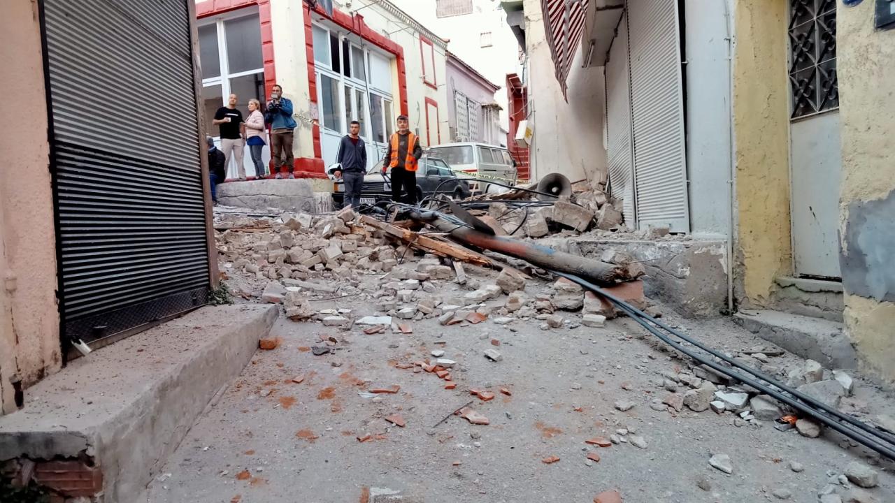 "4 büyüklüğüne kadar artçı sarsıntılar gelebilir"