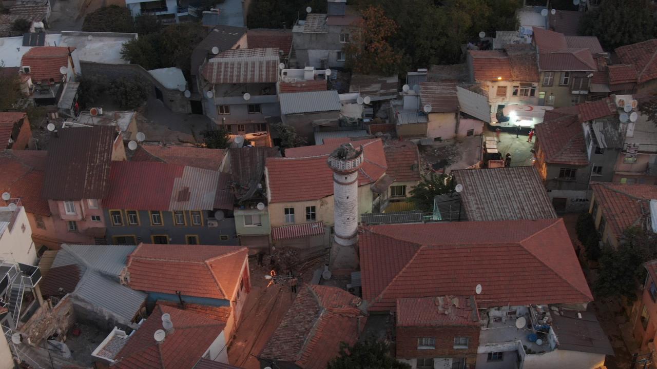 Cami minaresi yıkıldı