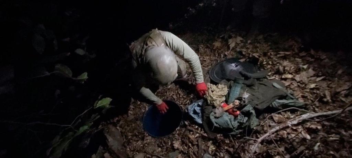 Sığınak, barınak ve depolar imha edildi