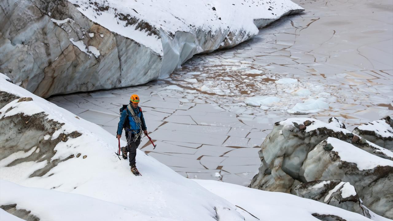 "2014`te böyle çatlaklar yoktu"