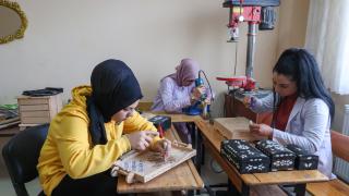 Aile Destek Merkezleri'nde kadınlar meslek sahibi oluyor
