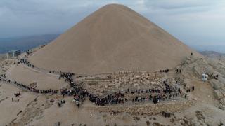Dünya mirası Nemrut'un bu yılki ziyaretçi sayısı çeyrek milyona yaklaştı