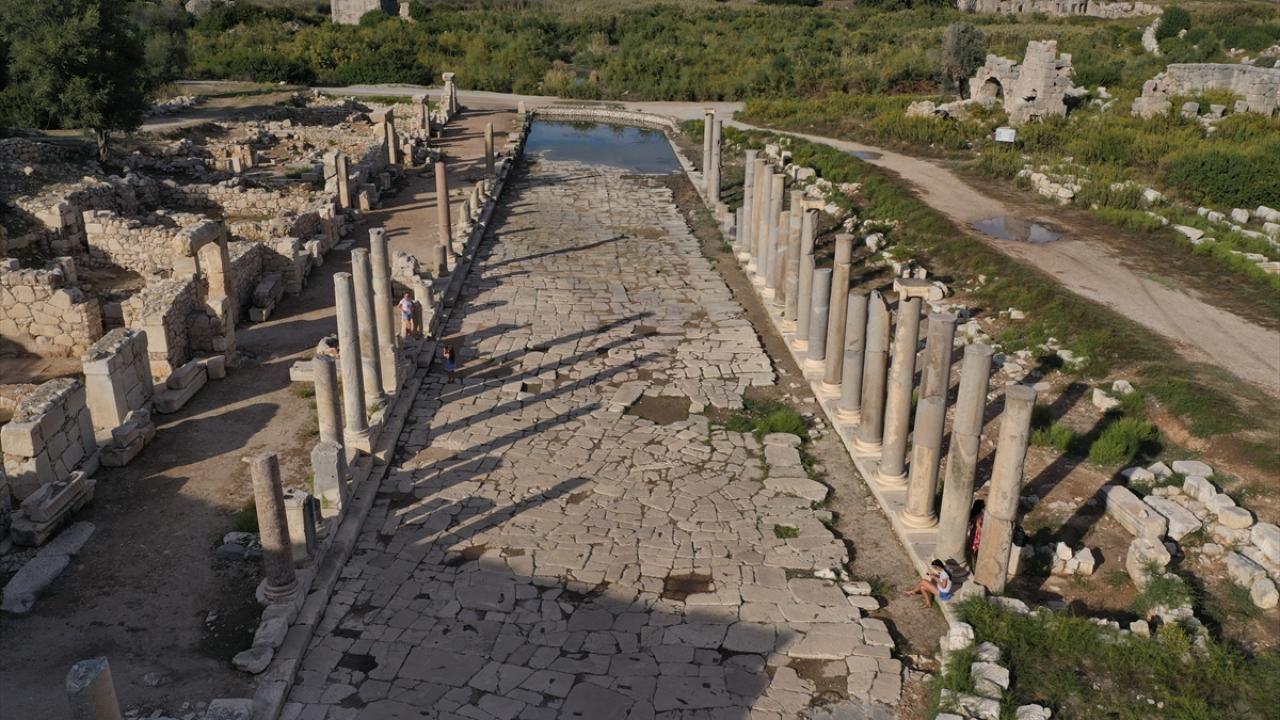 9 milyon 879 bin 800 lira gelir elde edildi