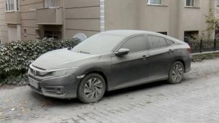 Bakırköy'de 'toz' isyanı: Araçlar tanınmaz hale geldi