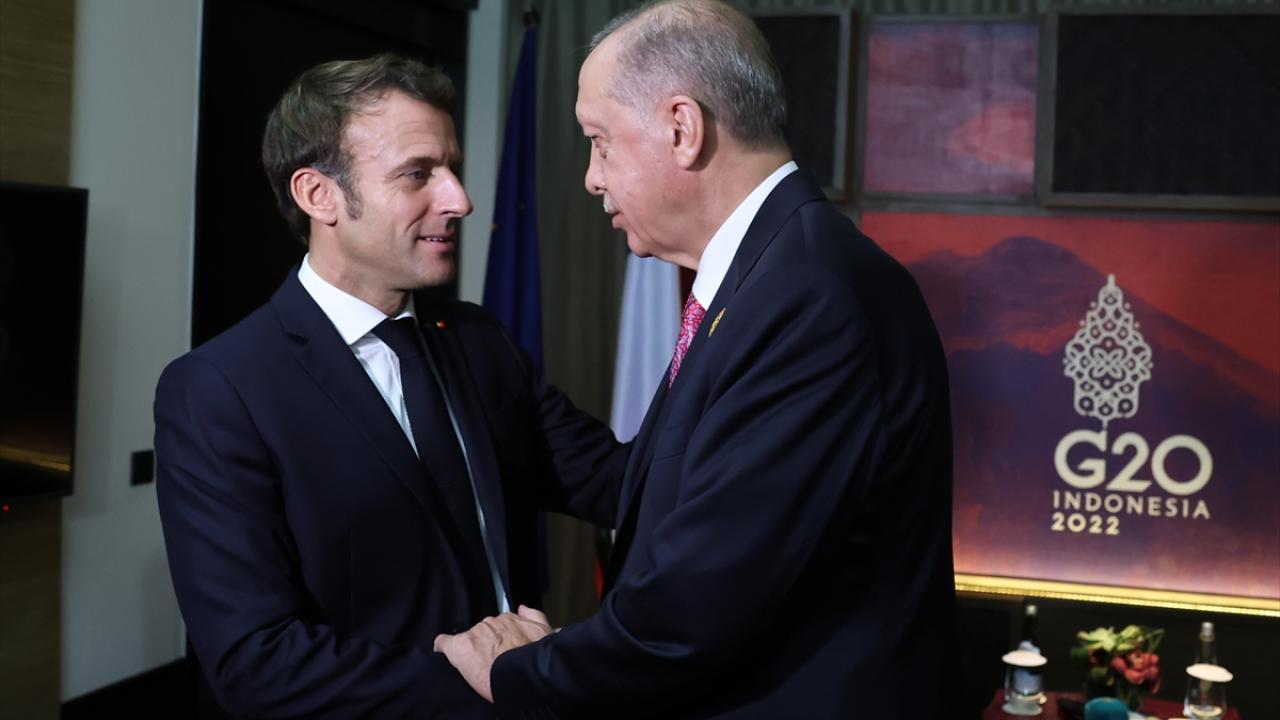 Cumhurbaşkanı Erdoğan Macron ile bir araya geldi
