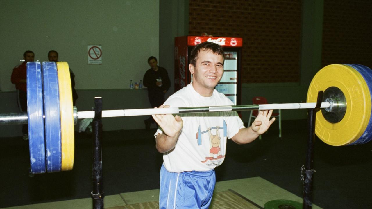 Hayatını anlatan film: "Cep Herkülü: Naim Süleymanoğlu"