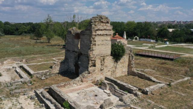 Osmanlının beylikten devlete geçiş sürecinin mimari simgesi: Edirne Yeni Sarayı