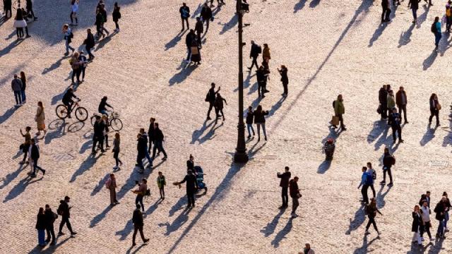 AB nüfusu 2029'dan itibaren azalacak haber görseli