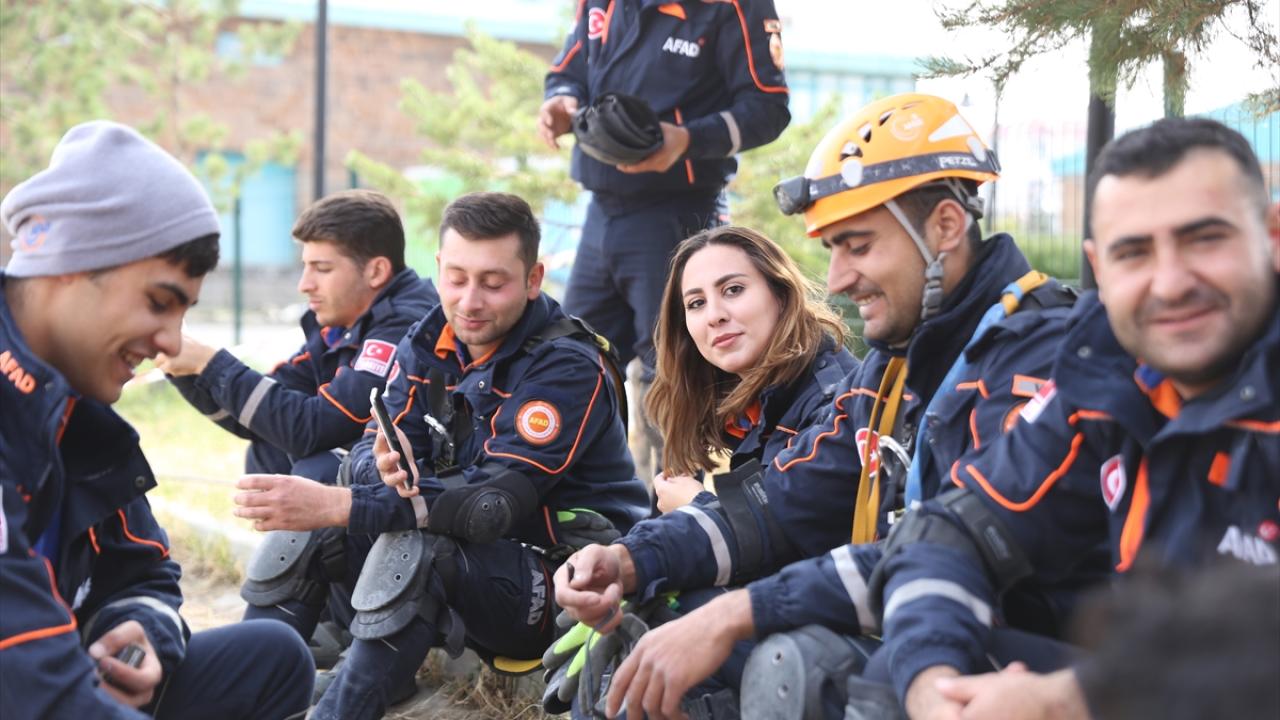 "25 kişilik ekipteki tek kadın"