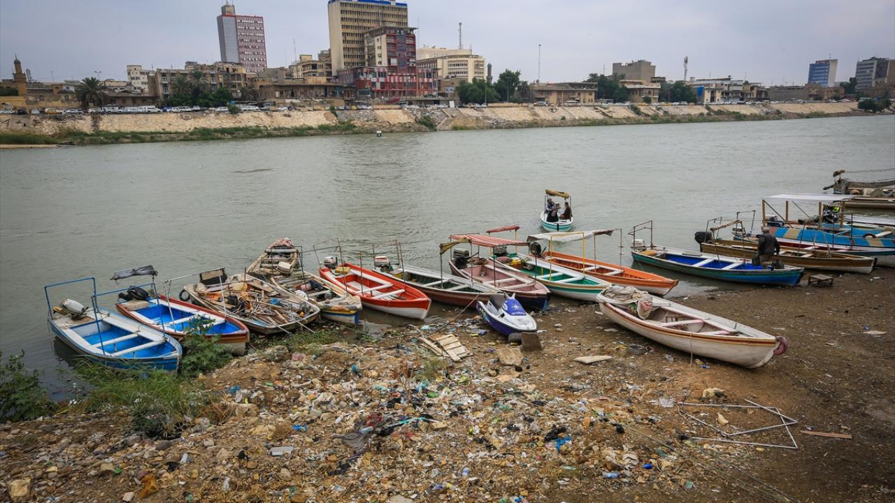 "Müşteriler balıklarda petrol ve benzin tadı olduğunu söylüyor"