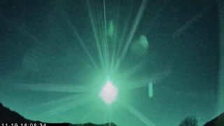 Norveç'te meteor gece gökyüzünü aydınlattı