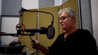 Süleyman Çelebi radyo tiyatrosu ile anılıyor