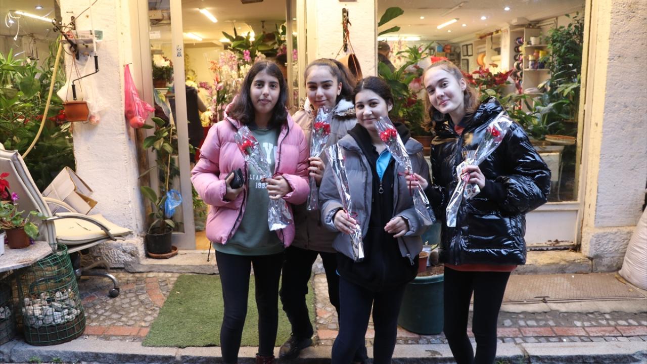 Çiçekçilerin yoğun günü