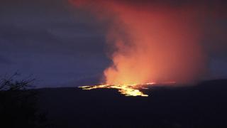 Dünyanın en büyük aktif yanardağında 38 yıl sonra patlama