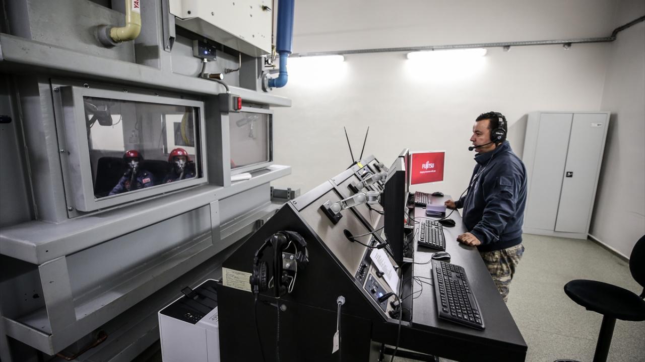 Belirlenecek iki adaydan biri Uluslararası Uzay İstasyonu`na gönderilecek