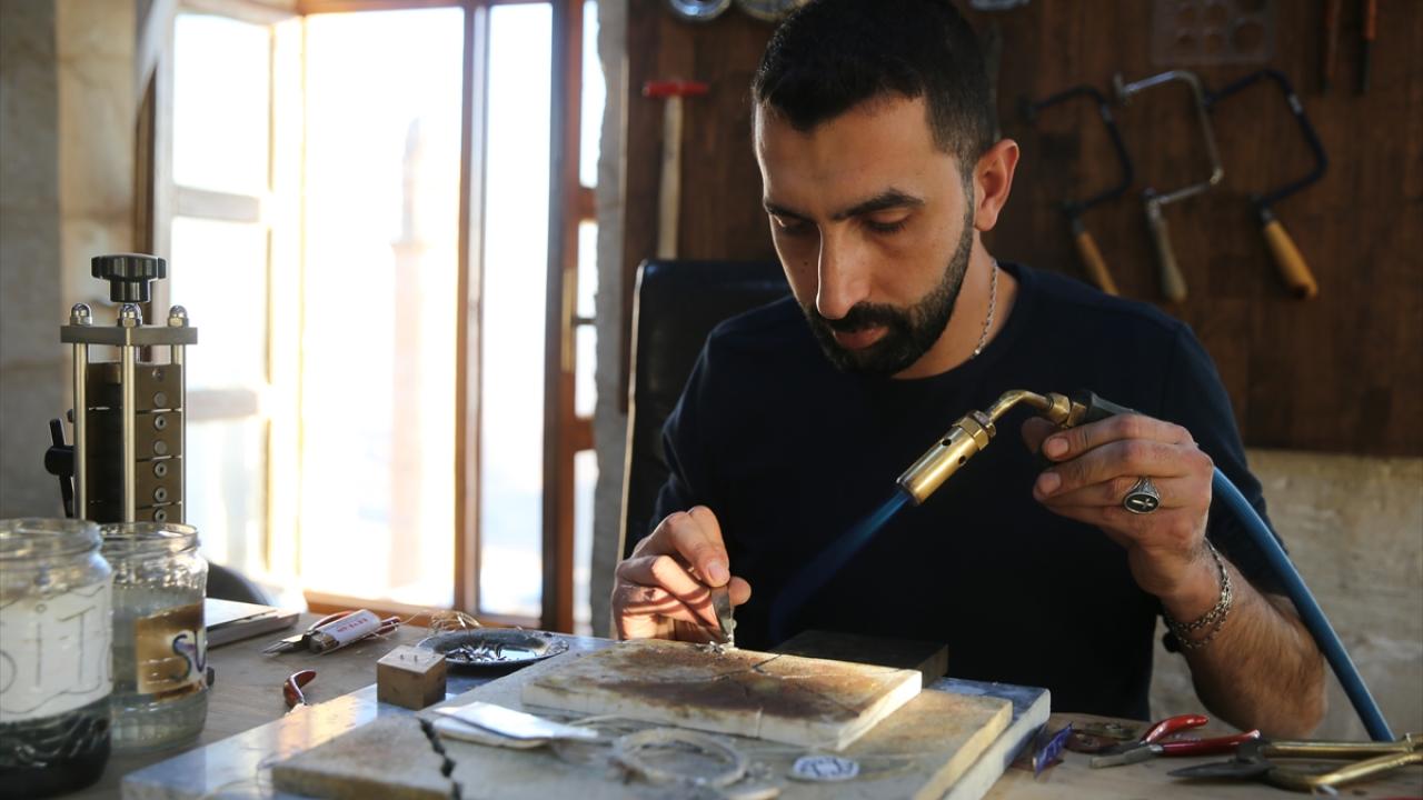 "Yeni tasarımlar çıkarıyorum"