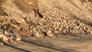 Düzce depreminde kırılma iz bıraktı