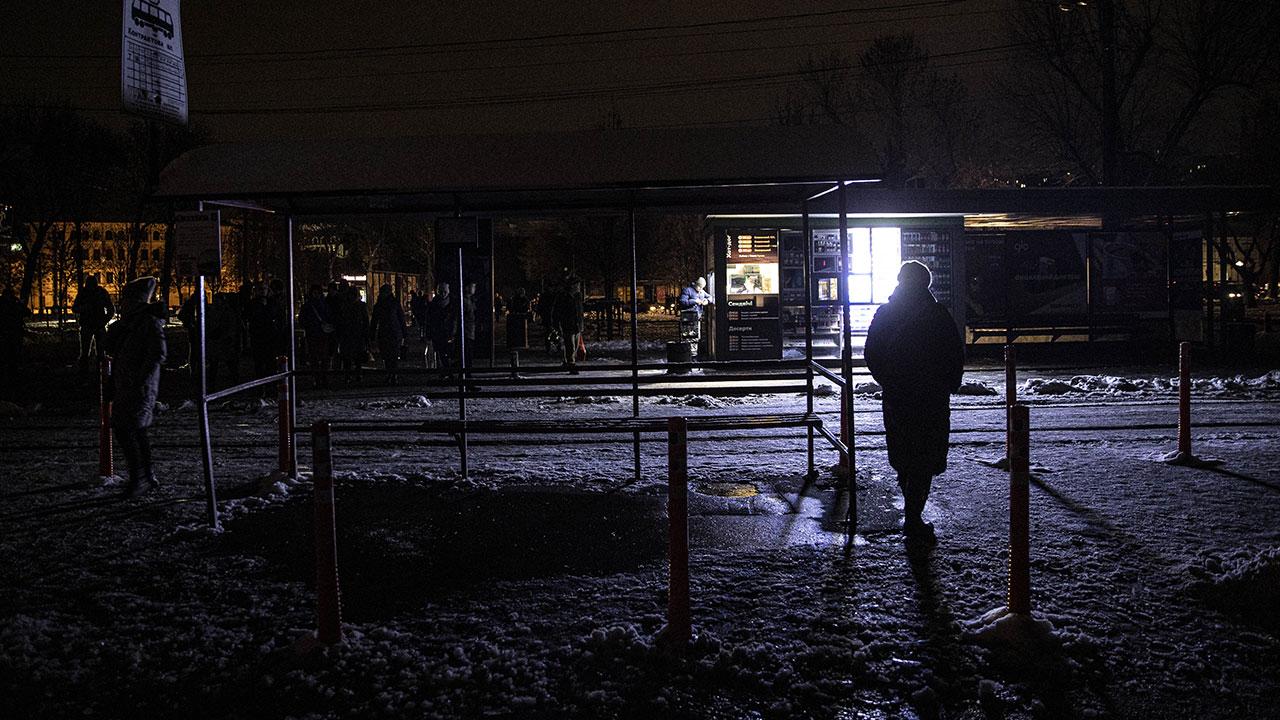 Saldırılardan etkilenen Kiev'de elektrik kesintileri devam ediyor
