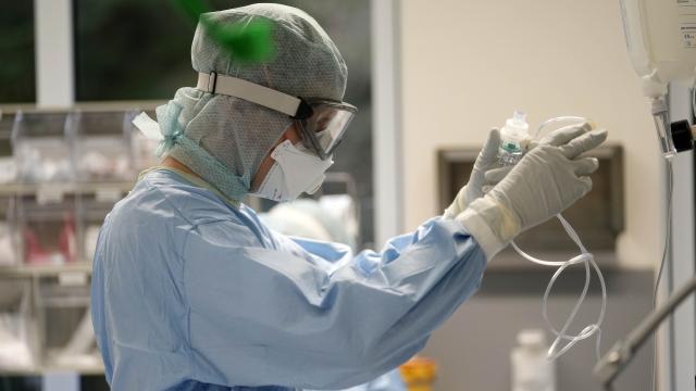 Almaniyada epidemiya: “Uşaqları onlara baxa bilmədiyimiz üçün itiririk”
