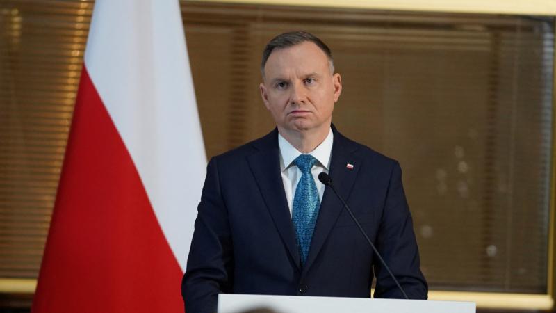 Polşa Prezidenti: “Belarus tərəfindən hibrid təhdidə məruz qalırıq”