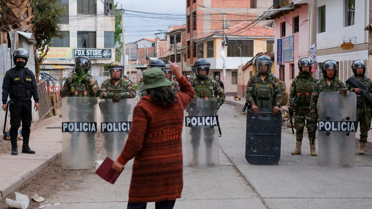 Peru`da 30 günlüğüne OHAL ilan edildi